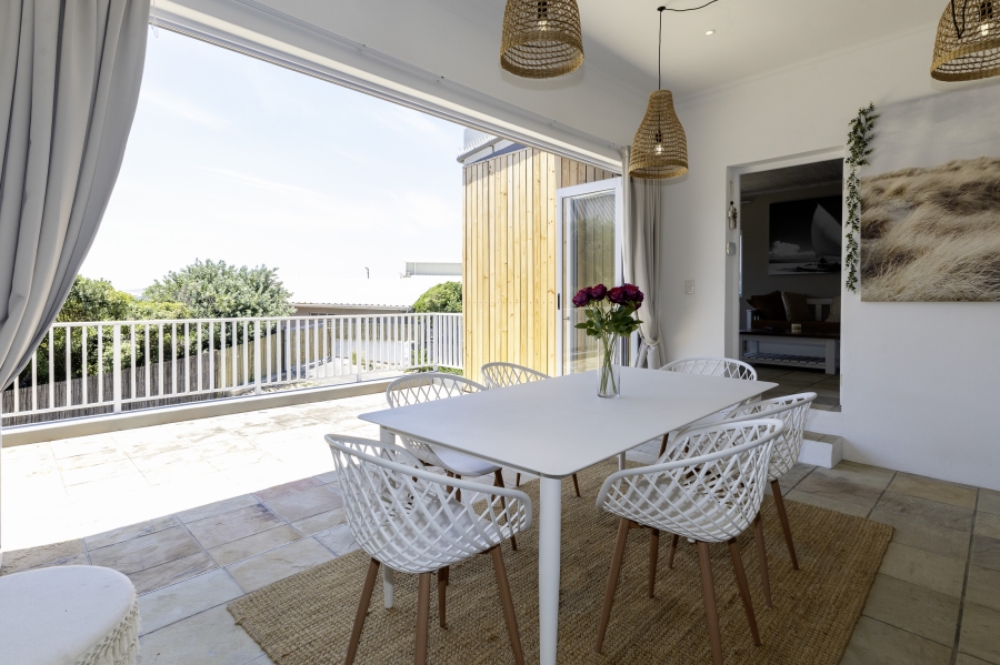 5 Bedroom Property for Sale in West Beach Eastern Cape